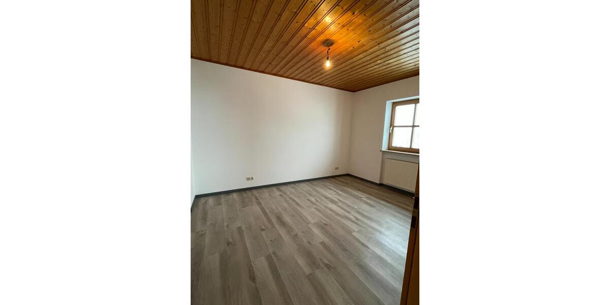 Etagenwohnung Schönberg - 2 Zimmer, 62 m&sup2;, 495&euro; | Angebot:25823246