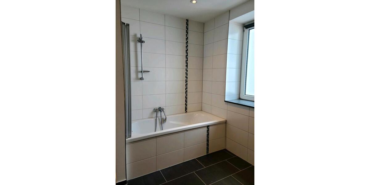 Hochparterre Limbach-Oberfrohna Oberfrohna - 2 Zimmer, 58 m&sup2;, 350&euro; | Angebot:26674391