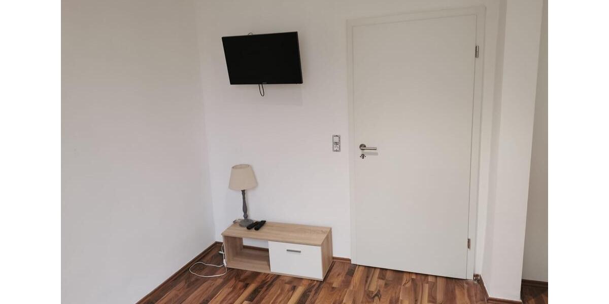Erdgeschoßwohnung Dingolfing - 1 Zimmer, 12 m&sup2;, 450&euro; | Angebot:25207650