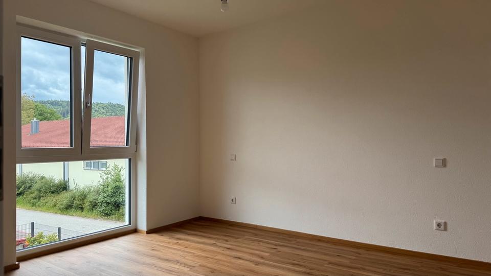 Etagenwohnung Dietfurt an der Altmühl - 3 Zimmer, 97 m&sup2;, 1.085&euro; | Angebot:26416878