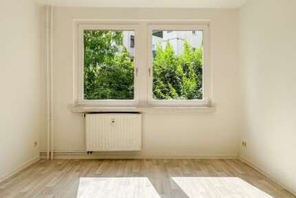 Wohnung Plauen Haselbrunn - 2 Zimmer, 45 m&sup2;, 220&euro; | Angebot:27071378