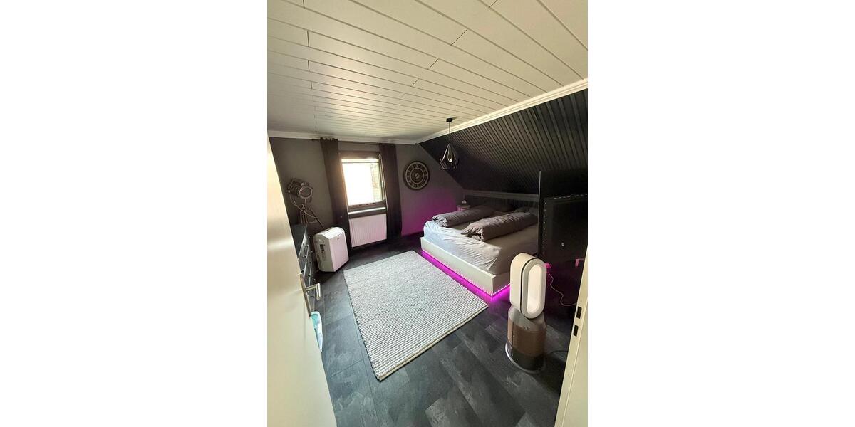 Dachgeschoßwohnung Herne - 4.5 Zimmer, 86 m&sup2;, 1.000&euro; | Angebot:25221225