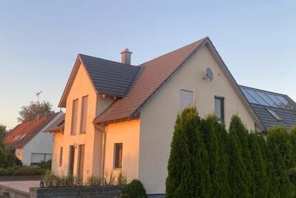 großes Einfamilienhaus in Karlshuld mit ca. 200 qm zu vermieten 6 zimmer
