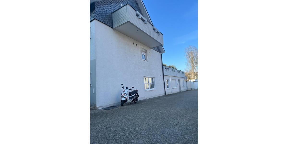 Erdgeschoßwohnung Schwelm - 3 Zimmer, 158 m&sup2;, 1.399&euro; | Angebot:26577492