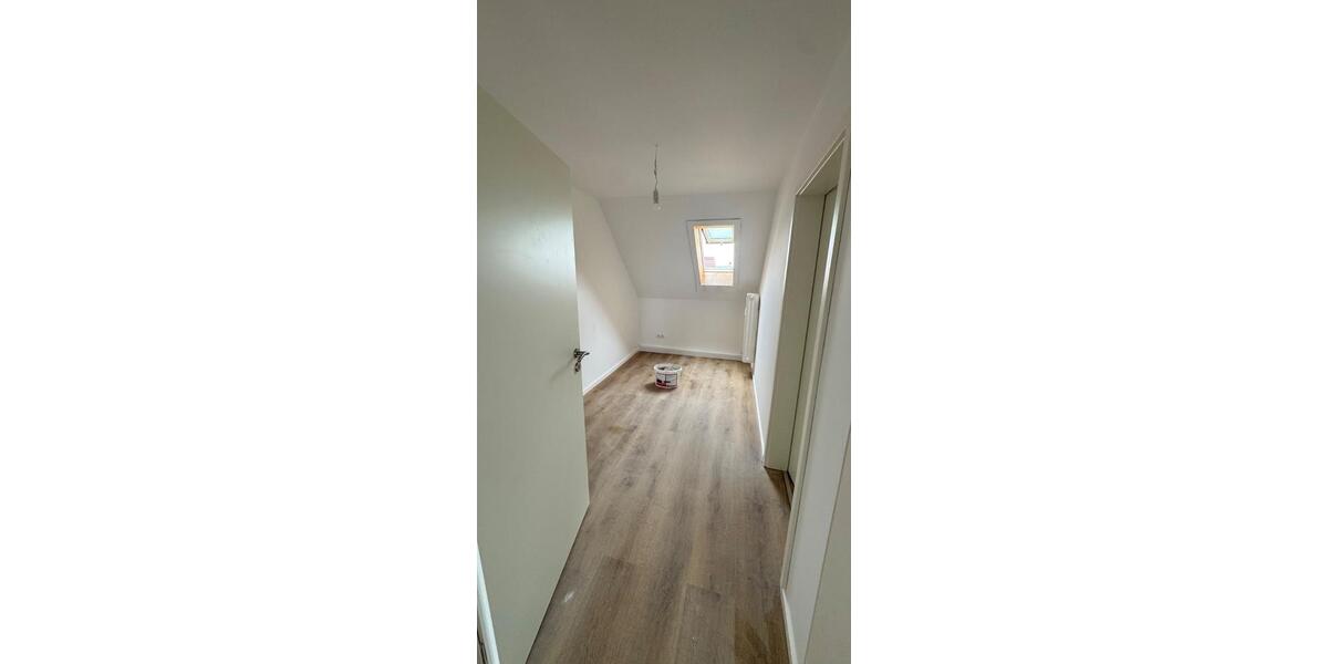 Dachgeschoßwohnung Straubing - 4 Zimmer, 77 m&sup2;, 950&euro; | Angebot:26644970