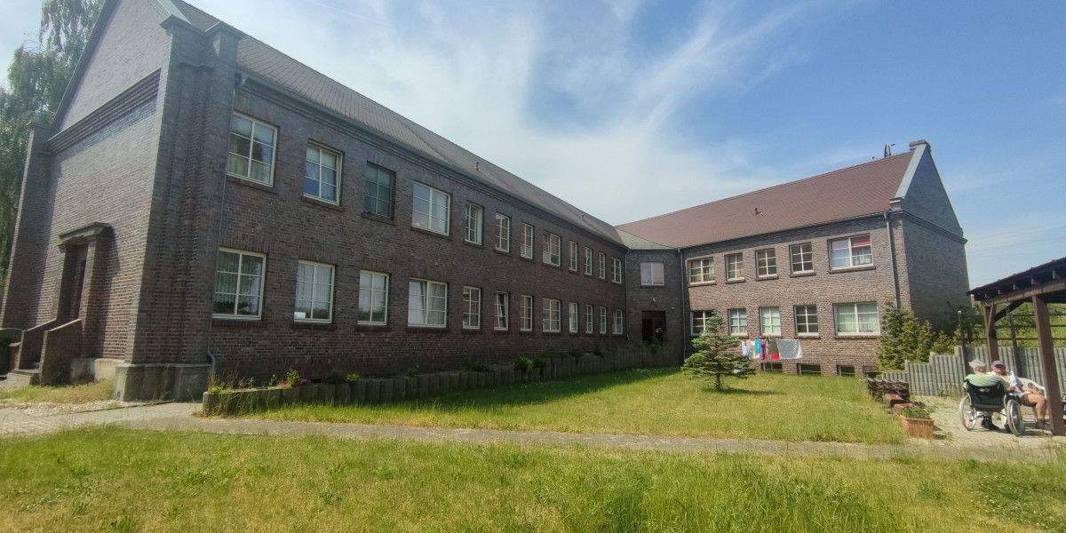 Etagenwohnung Bitterfeld Anhaltsiedlung - 1 Zimmer, 36 m&sup2;, 310&euro; | Angebot:25748389