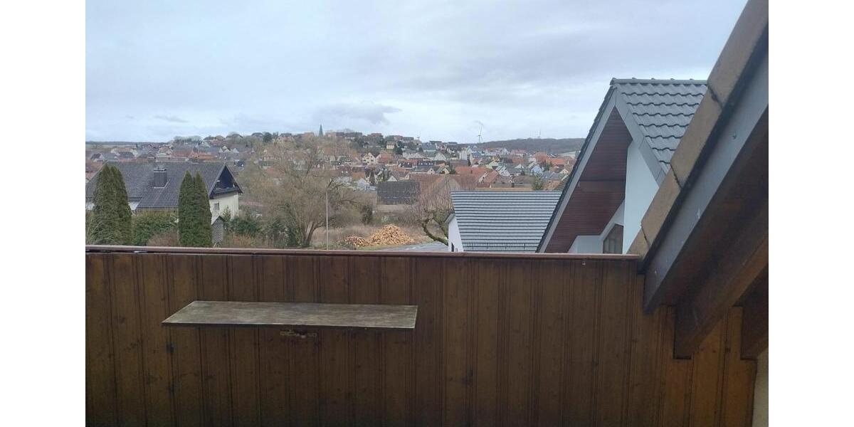 Dachgeschoßwohnung Neubrunn - 2 Zimmer, 85 m&sup2;, 750&euro; | Angebot:25948012