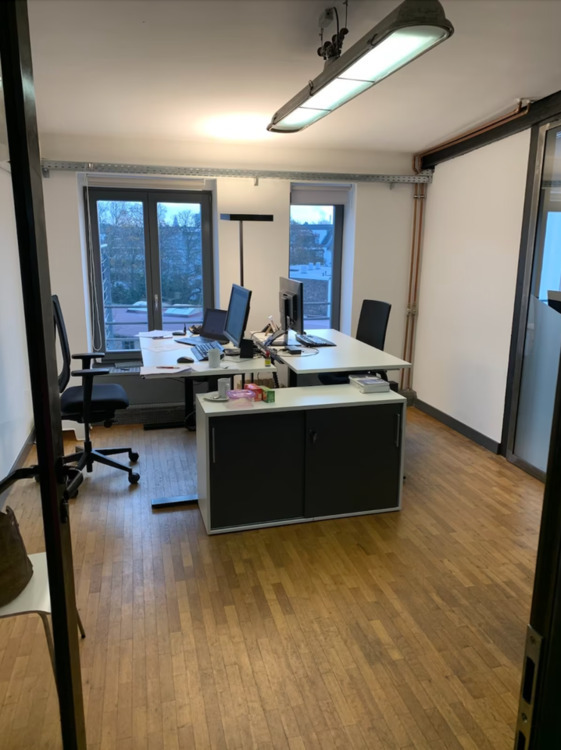 Loftartige Bürofläche in perfekter Lage D-Wehrhahn aufteilbar zimmer
