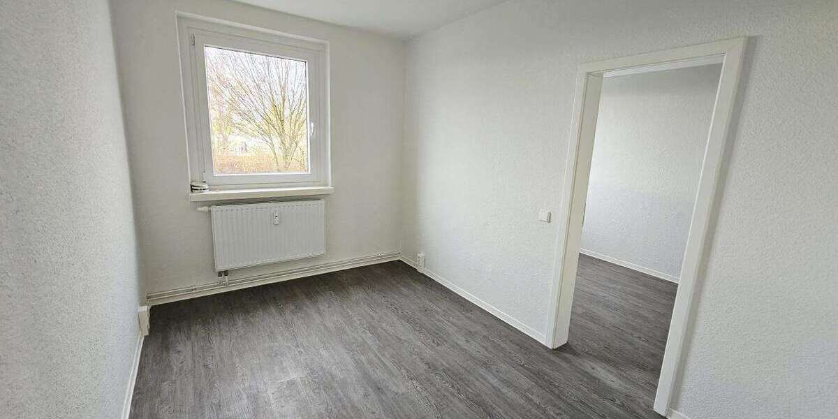 Etagenwohnung Magdeburg Großer Silberberg - 4 Zimmer, 65 m&sup2;, 490&euro; | Angebot:26271868