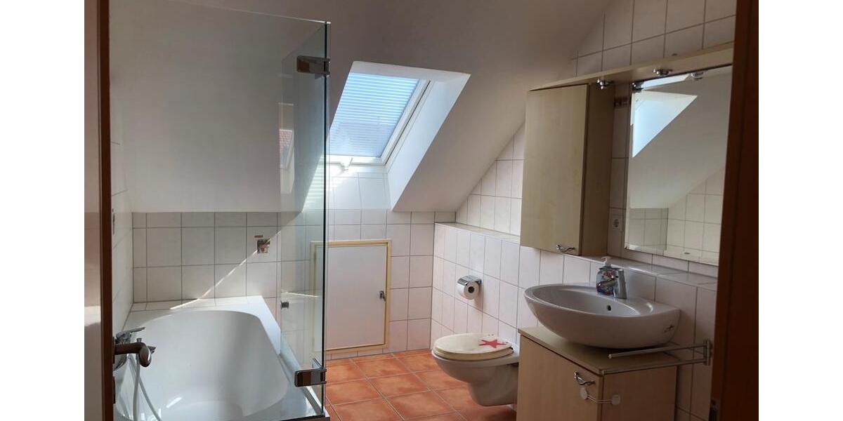 Dachgeschoßwohnung Bad Krozingen - 3 Zimmer, 75 m&sup2;, 1.075&euro; | Angebot:26569611
