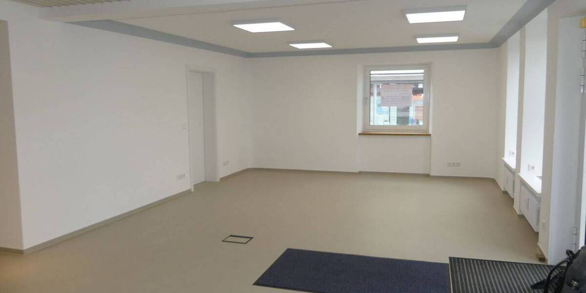 Gewerbeobjekt Sigmaringen - 4 Zimmer, 170 m&sup2;, 1.950&euro; | Angebot:26787279