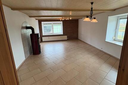 Wohnung Hohn - 3 Zimmer, 130 m&sup2;, 1.100&euro; | Angebot:25886840