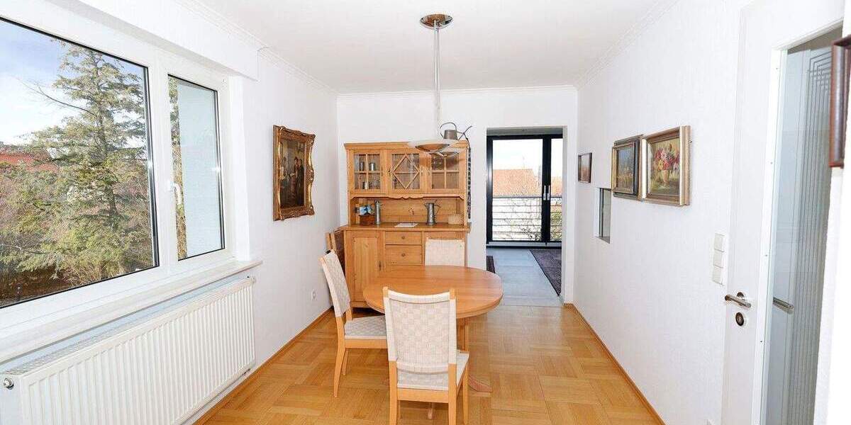 Etagenwohnung Leinfelden-Echterdingen Leinfelden - 4 Zimmer, 110 m&sup2;, 2.000&euro; | Angebot:24684199