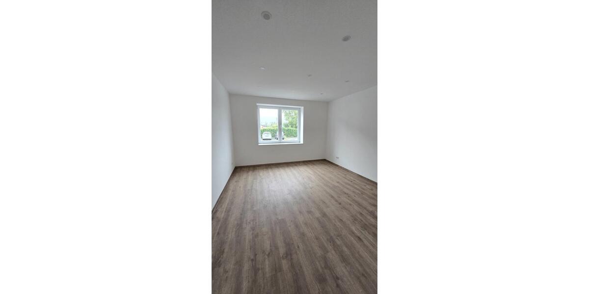 4,5 Zimmer EG-Wohnung 110qm mit Balkon *kernsaniert* 4 zimmer
