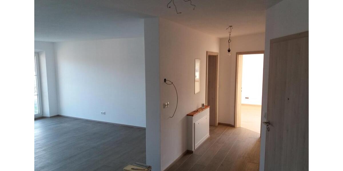 Etagenwohnung Schnaitsee - 3 Zimmer, 95 m&sup2;, 950&euro; | Angebot:26587906