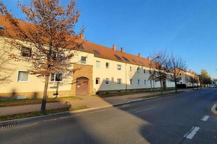 Wohnung Zeitz - 3 Zimmer, 78 m&sup2;, 437&euro; | Angebot:25056100