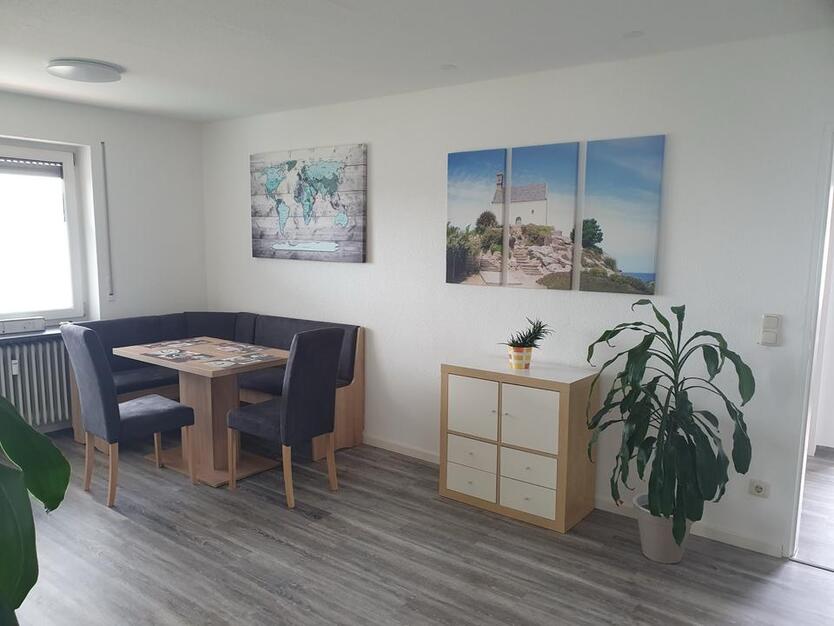 Helles Zimmer in ruhiger WG, saniert, Warmmiete, alles inkl.