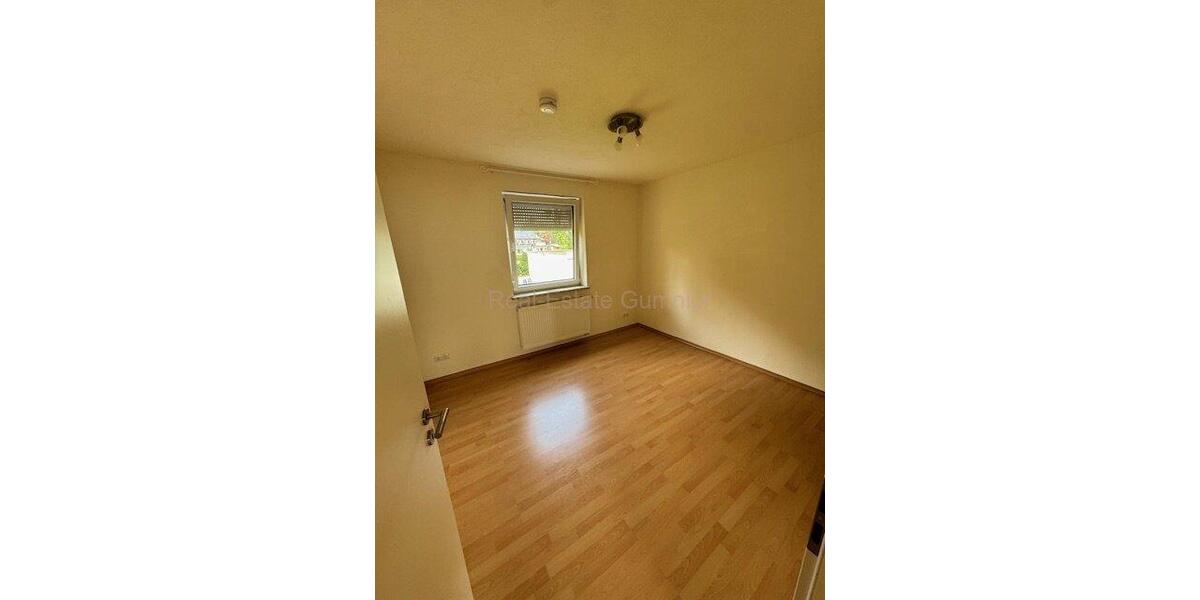 Mehrfamilienhaus, Wohnhaus Weiden in der Oberpfalz - 8 Zimmer, 200 m&sup2;, 2.450&euro; | Angebot:25991942