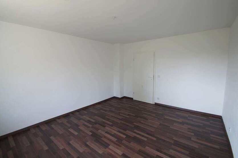 Sanierte 3-Raumwohnung mit Einbauküche in Thräna 3 zimmer