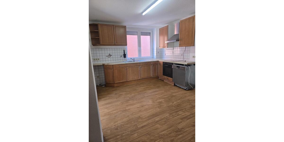 Etagenwohnung Merzig - 2 Zimmer, 85 m&sup2;, 870&euro; | Angebot:25422534