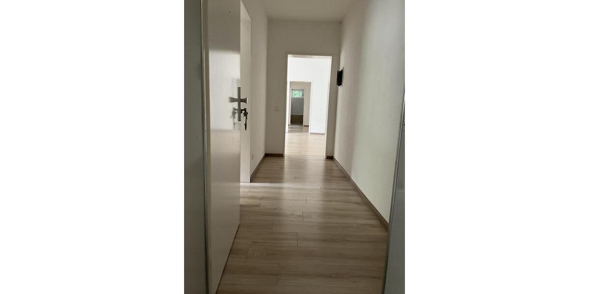 Erdgeschoßwohnung Neunkirchen - 3 Zimmer, 74 m&sup2;, 479&euro; | Angebot:26356332