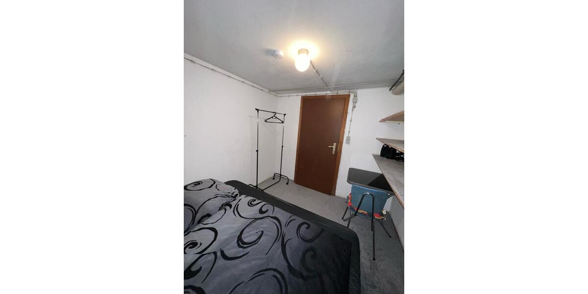 Wohnen auf Zeit Erkrath - 14 Zimmer, 200 m&sup2;, 600&euro; | Angebot:25550416