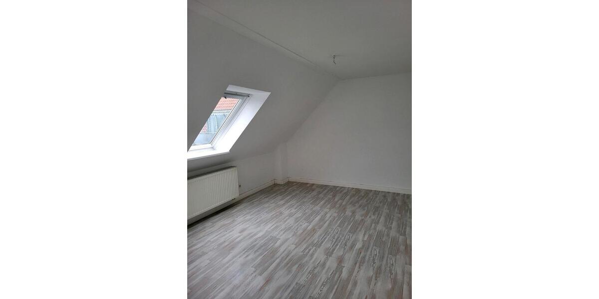 Dachgeschoßwohnung Schwarzheide - 2 Zimmer, 65 m&sup2;, 490&euro; | Angebot:25933852