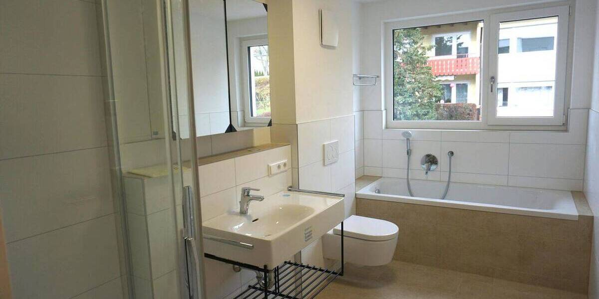 Etagenwohnung Altensteig - 3 Zimmer, 92 m&sup2;, 1.200&euro; | Angebot:26018234