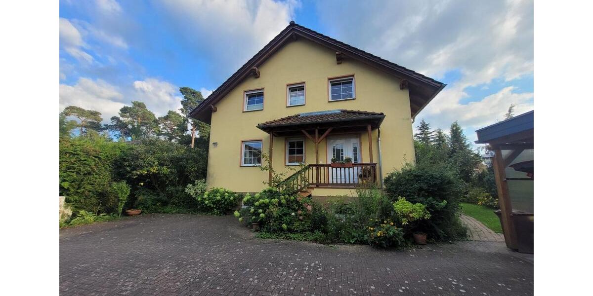Zwei-Zimmer-Wohnung (Hochparterre) oder ganzes Haus 2 zimmer