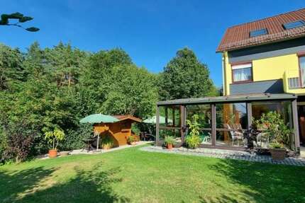 Haus zum Mieten in Zirndorf 2.200 € 160 m² 5 zimmer