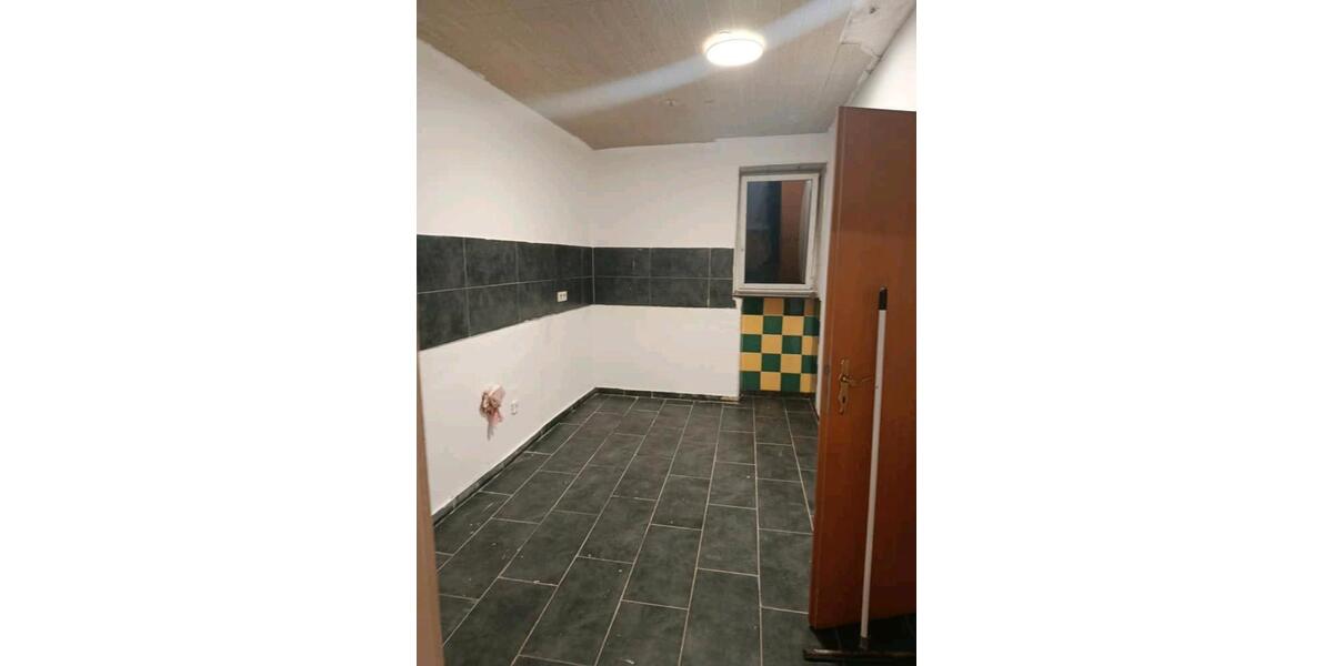 Etagenwohnung Mettlach - 3.5 Zimmer, 100 m&sup2;, 850&euro; | Angebot:24745390