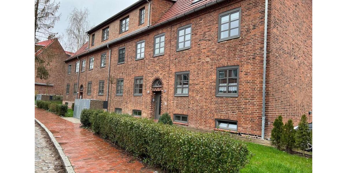Etagenwohnung Schwerin Neumühle - 2 Zimmer, 42 m&sup2;, 355&euro; | Angebot:26455207