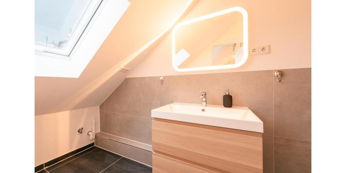 Dachgeschoßwohnung Bochum Bochum-Südwest - 1 Zimmer, 29 m&sup2;, 550&euro; | Angebot:24981826