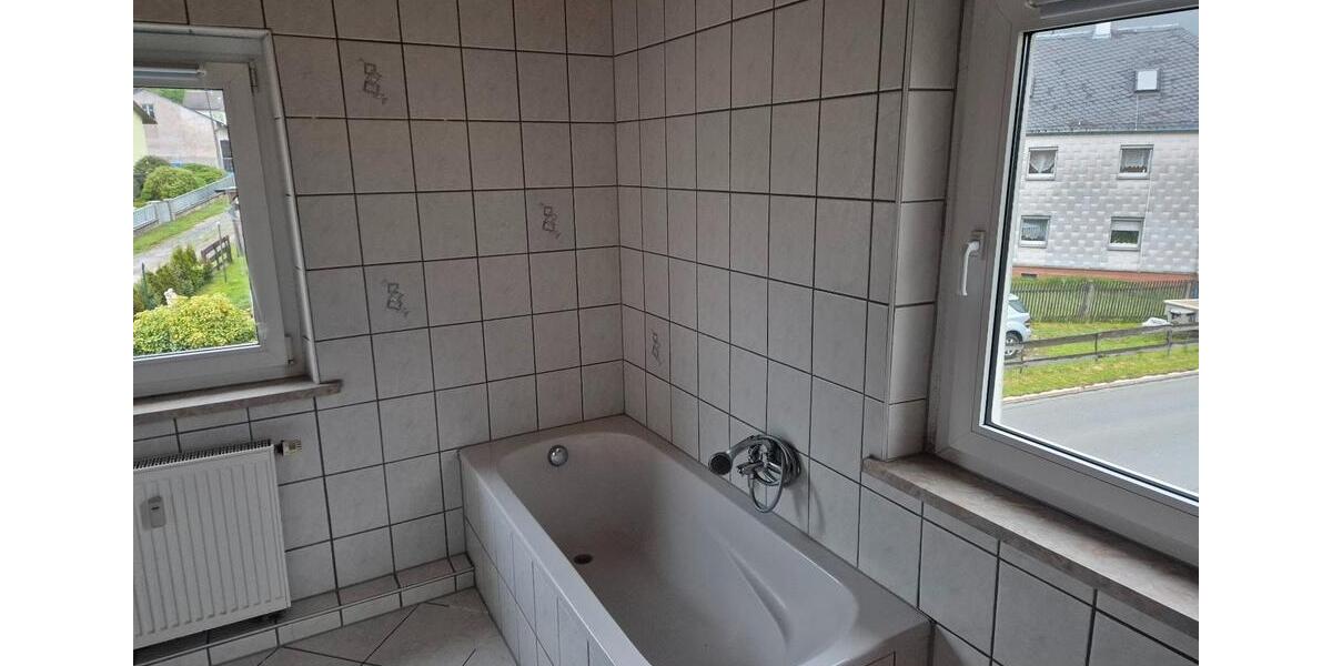 Etagenwohnung Helmbrechts - 2 Zimmer, 77 m&sup2;, 430&euro; | Angebot:26561803