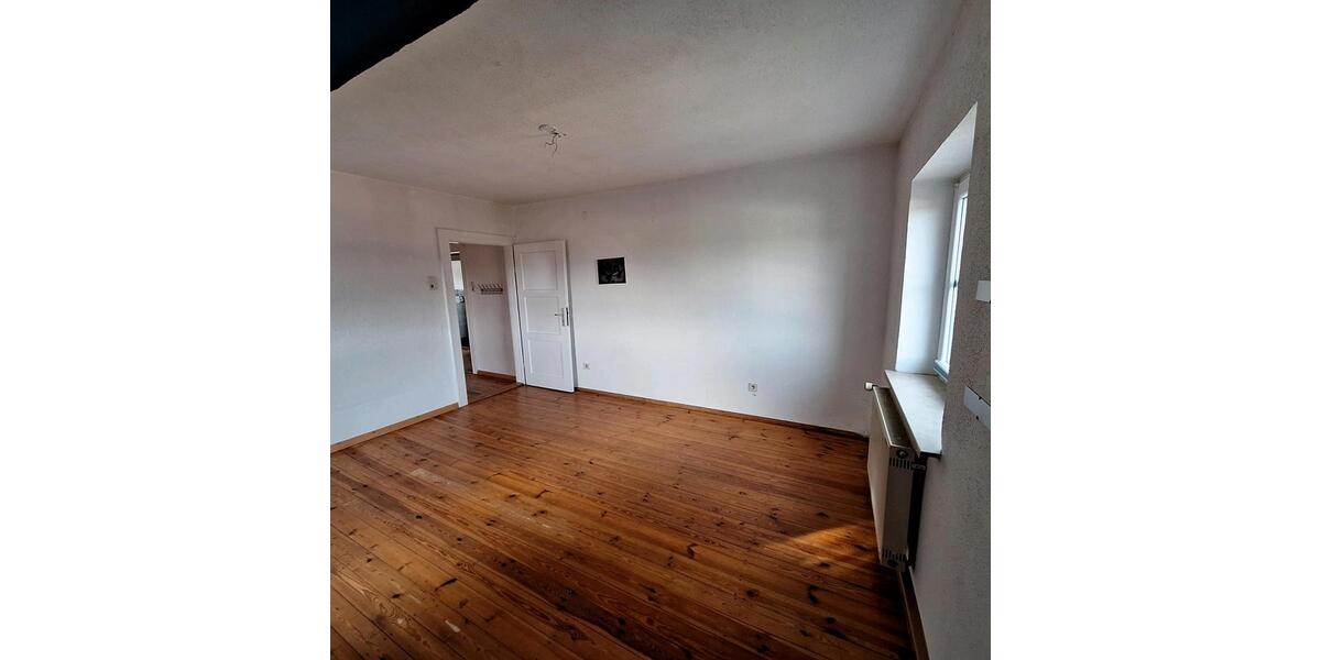 Etagenwohnung Münchberg - 3 Zimmer, 95 m&sup2;, 1.050&euro; | Angebot:24888926