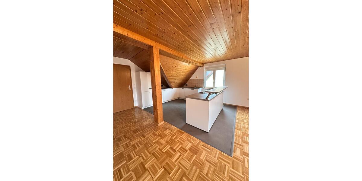 Dachgeschoßwohnung Tuttlingen - 2 Zimmer, 68 m&sup2;, 760&euro; | Angebot:26415274
