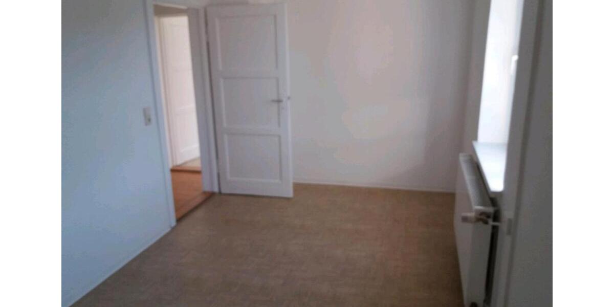 Erdgeschoßwohnung Frohburg - 3 Zimmer, 80 m&sup2;, 750&euro; | Angebot:26446787