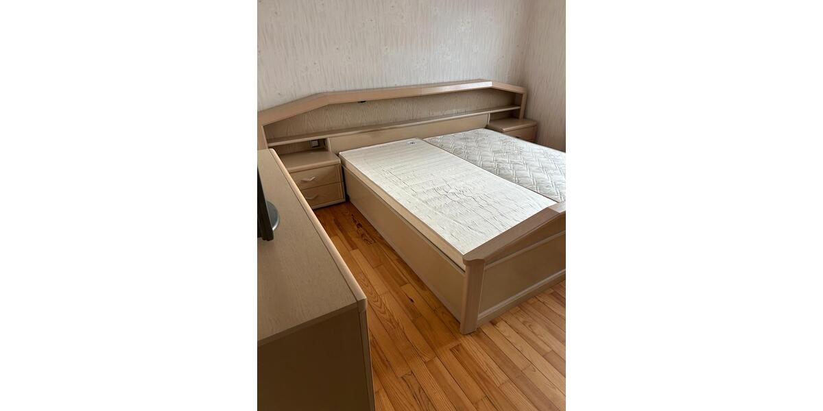 Etagenwohnung Pommelsbrunn - 6 Zimmer, 120 m&sup2;, 1.200&euro; | Angebot:25881522