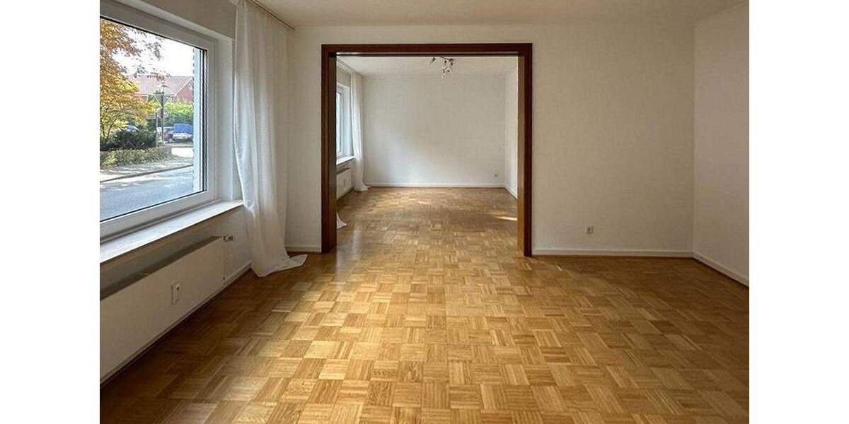 Sanierte 3,5-Zimmer-Erdgeschosswohnung mit Garten und Garage 3 zimmer