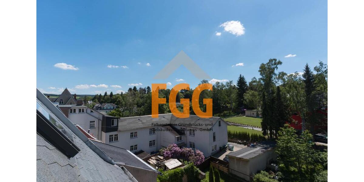 Große 4-R-Wohnung im Dachgeschoß 4 zimmer