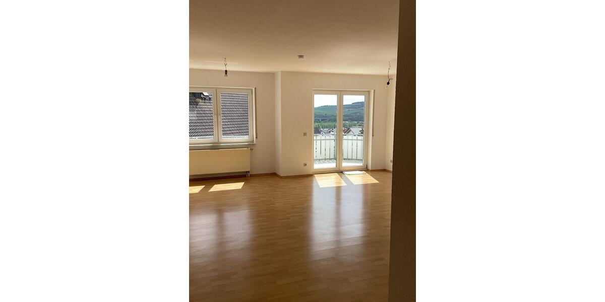 Etagenwohnung Brechen - 4 Zimmer, 93 m&sup2;, 1.000&euro; | Angebot:26598393