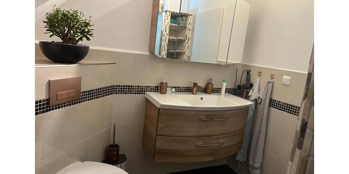 Wohnen in schöner 2er WG in Adendorf. 16.5 zimmer