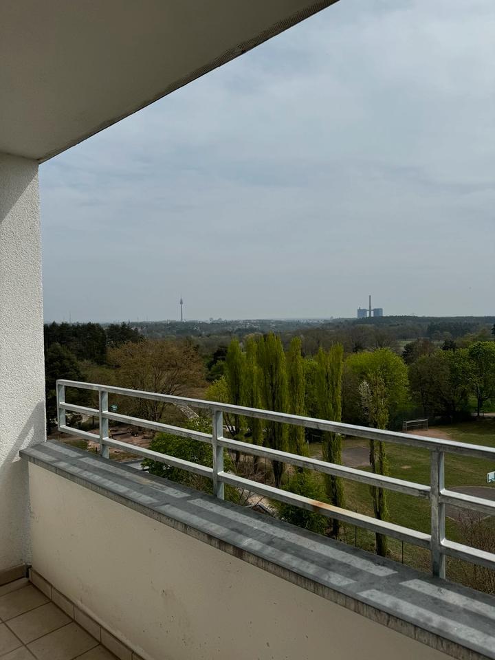 Möblierte & renovierte 1,5-Zimmer-Wohnung mit Balkon