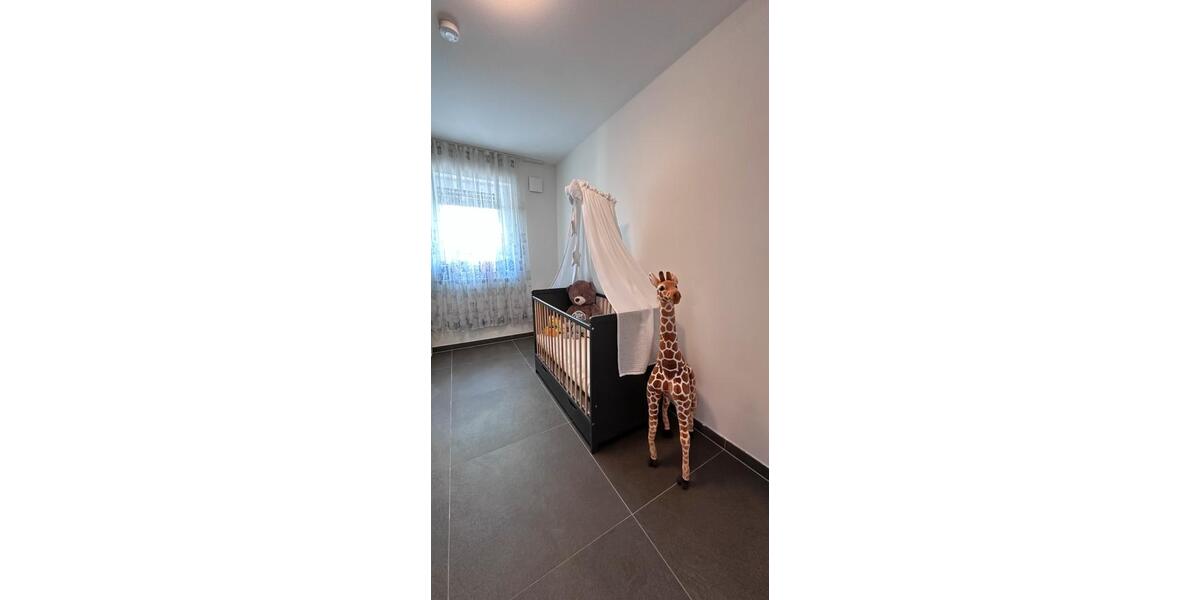 Etagenwohnung Schwandorf - 3 Zimmer, 110 m&sup2;, 1.200&euro; | Angebot:26631623
