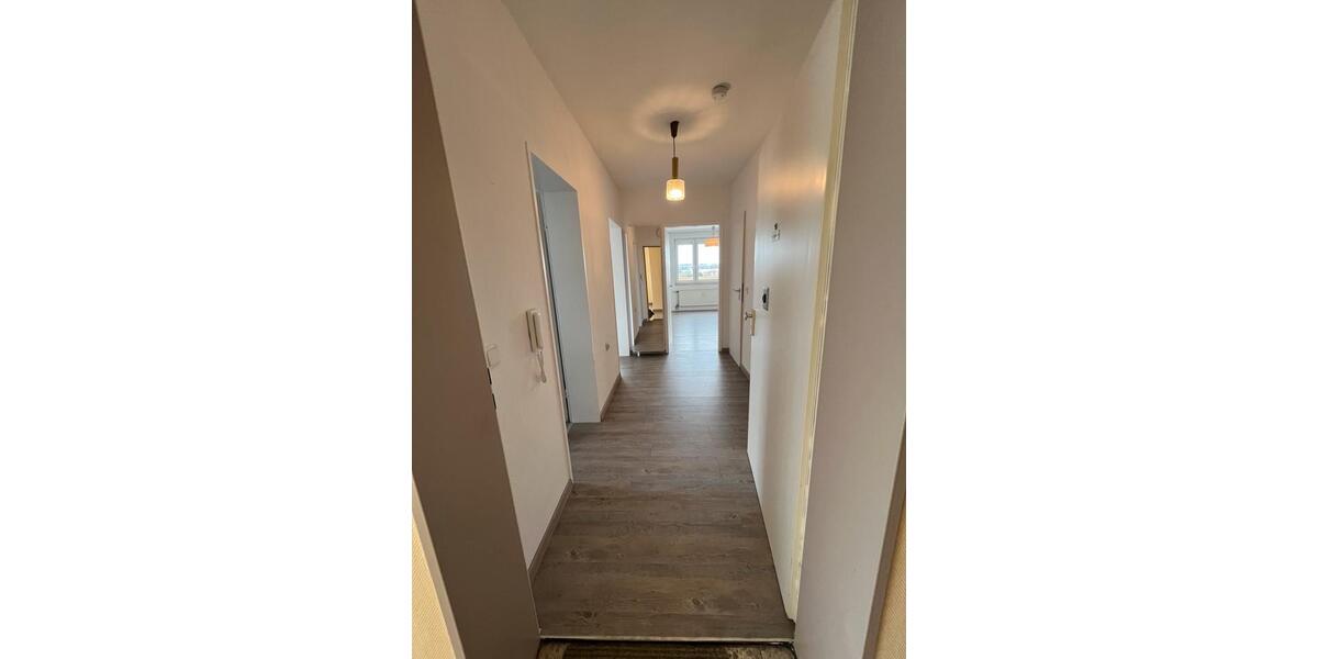 Etagenwohnung Bischofsheim - 2 Zimmer, 63 m&sup2;, 1.250&euro; | Angebot:26613022