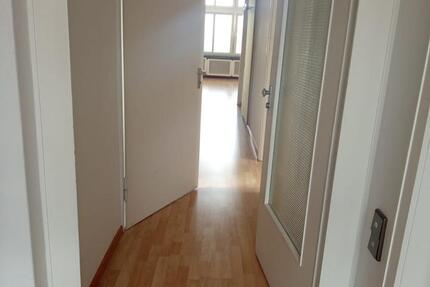 Helle zwei Zimmer Wohnung in Stuttgart Zuffenhausen. 2 zimmer