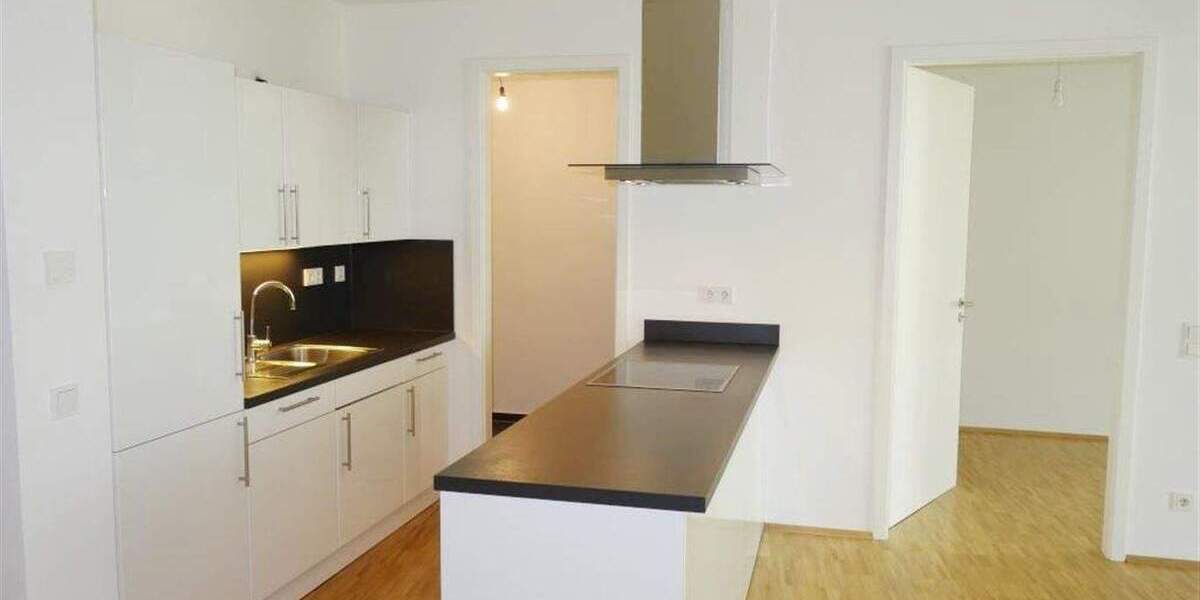 Zimmer Mönchengladbach Stadtmitte - 3 Zimmer, 87 m&sup2;, 1.158&euro; | Angebot:25707467