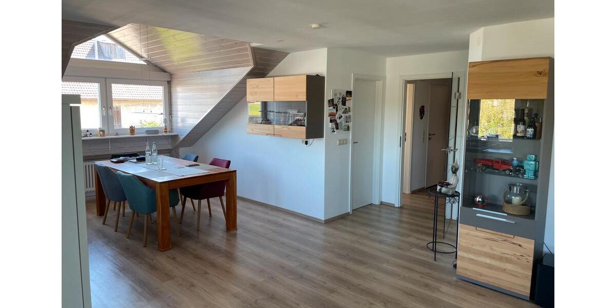 Dachgeschoßwohnung Bad Waldsee - 5 Zimmer, 120 m&sup2;, 1.050&euro; | Angebot:26522072