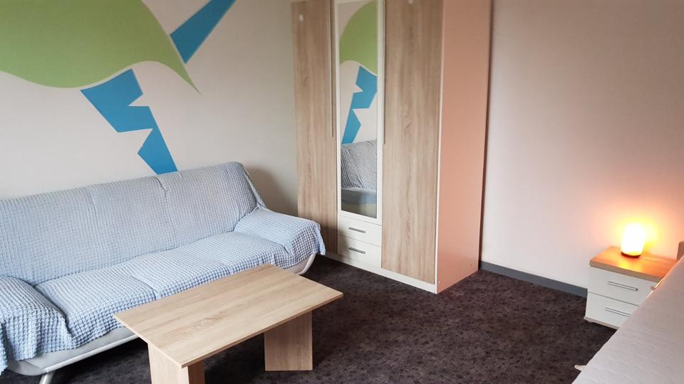 Wohnen auf Zeit Bückeburg - 6 Zimmer, 120 m&sup2;, 370&euro; | Angebot:25047563