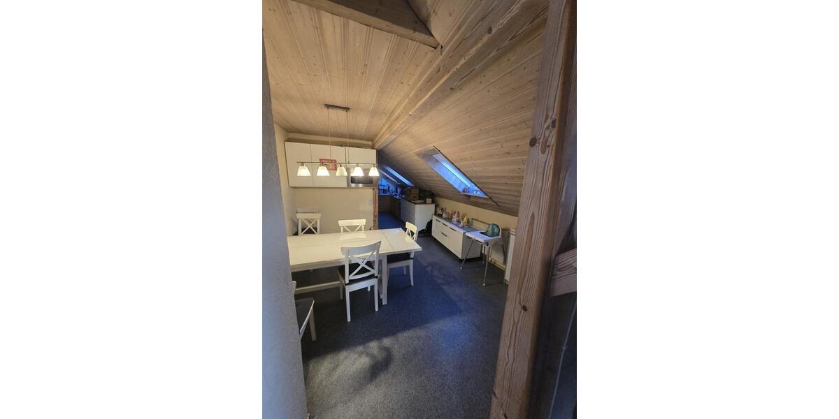 Dachgeschoßwohnung Bidingen - 4.5 Zimmer, 127 m&sup2;, 1.450&euro; | Angebot:26535676